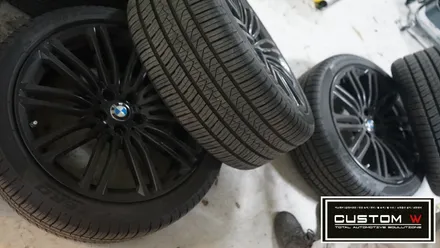 BMW G30 530d 맷블랙 휠을 블랙유광 휠도색으로 새롭게 만들어드렸습니다. / 용인 처인구