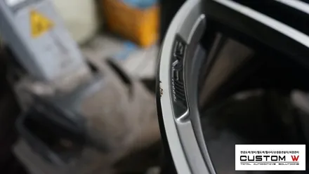 벤츠 W213 E63AMG 블랙유광 휠도색, 레드 캘리퍼도색. / 용인 처인구