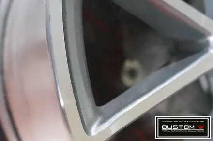 벤츠 A45 AMG 상처수리후, 블랙유광(하이그로시 블랙) 휠도색.! 분당 용인 수입차 벤츠 휠수리복원 휠도색 커스텀W.! / 용인 처인구