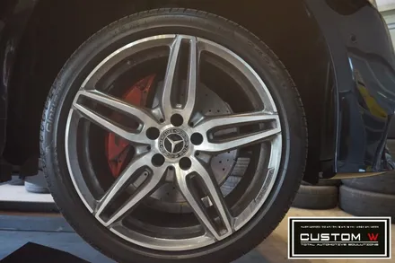 벤츠 E220D 쿠페 (C238) 휠상처 수리후, 블랙유광 휠도색 수입차 벤츠 휠수리 커스텀W. / 용인 처인구