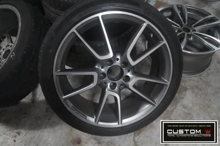 완연한 봄 소식을 알리는  벤츠 C43 AMG 카브리올레 휠상처 수리후, 블랙유광 휠도색 그리고 캘리퍼 도색 작업 까지.! 커스텀W / 용인 처인구