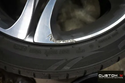 BMW 640d 휠 상처 수리 후 블랙유광 휠도색 + 레드 캘리퍼 도색 / 용인 처인구