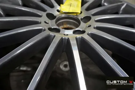 벤츠 A45 AMG 휠 상처 수리 후 매트블랙 휠도색 / 용인 처인구