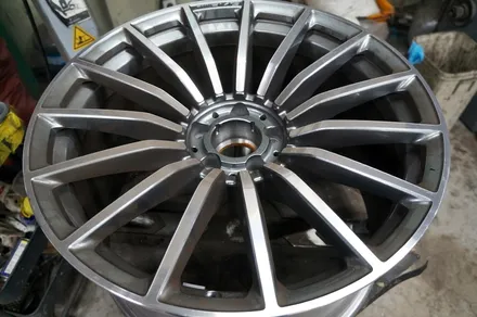 벤츠 GT43 AMG 블랙유광 휠도색 + 카본 세라믹 골드 캘리퍼 도색 / 용인 처인구