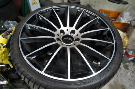 벤츠 CLS450 다이아몬드 컷팅 휠복원 휠도색 + 카본 세라믹 골드 캘리퍼 도색 / 용인 처인구