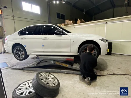 BMW F30 320d 441M 18인치 휠 상처 수리 후 블랙유광 휠도색 / 용인 처인구