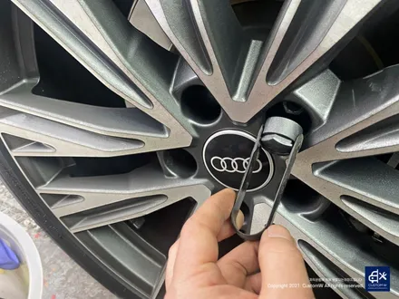아우디 A6 45 TFSI 콰트로 프리미엄 블랙유광 휠도색 + 블랙 캘리퍼 도색 / 용인 처인구