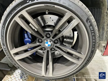 BMW M4 437M 휠수리 후 블랙 유광 휠도색 / 용인 처인구