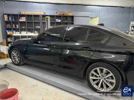 BMW G30 520i 하이그로시 블랙 휠도색 + 블루 캘리퍼 도색 / 용인 처인구