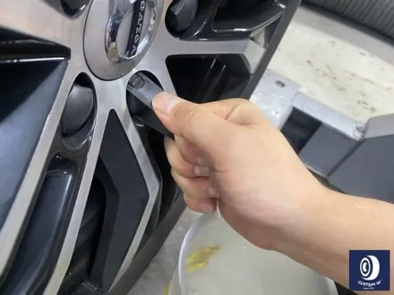 볼보 XC60 20인치 하이그로시 블랙 (검정 유광) 휠 도색 / 용인 처인구