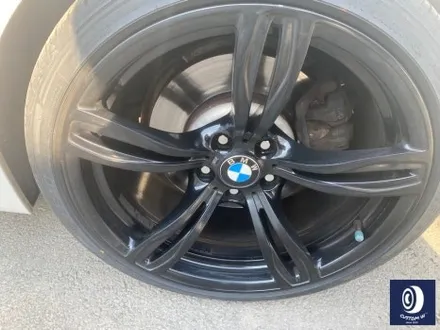타 업체 잘못된 수리 도색 이력이 있는 BMW 640i 약품 박리 / 페인트 제거 후, 골드 휠 도색 + 엄청난 부식 제거 후, 블루 컬러 캘리퍼 도색으로 부식 방지까지_! / 용인 처인구