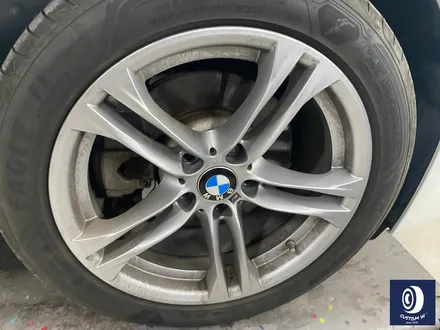 BWM F10 520D 에어로 다이나믹 프로 613M 18인치 블랙 유광 휠도색 + 부식 제거 후, 레드 캘리퍼 도색 / 용인 처인구