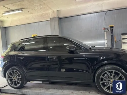 포르쉐 카이엔 휠 상처 수리 후, 블랙 유광 휠도색 + 레드 캘리퍼 도색 / 용인 처인구