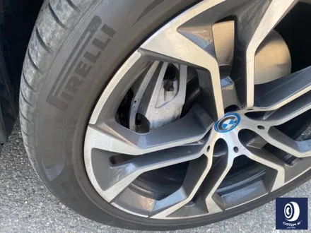 BMW G05 X5 45e 744 휠 상처 수리 후, 블랙 유광 휠도색 + 지저분한 브레이크 캘리퍼 부식 분진 제거 후, 블루 컬러 도색 / 용인 처인구