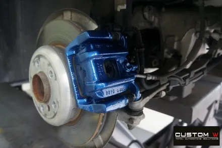 BMW F10 520D M 에어로 다이나믹 프로 휠 상처 수리 후, 고스트 크롬 휠도색 그리고 블루 캘리퍼 도색. / 용인 처인구