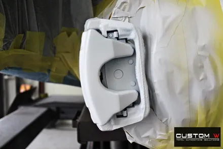 벤츠 E220 쿠페 20인치 마차휠 다이아몬드 컷팅 휠 상처 수리 후, 블랙 폴리시 작업 그리고   레드 캘리퍼 도색 까지. / 용인 처인구