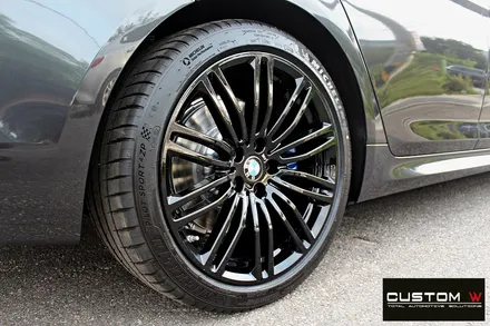 BMW G30 520d 신차 664M 블랙유광 휠도색 + 블루 캘리퍼 도색 / 용인 처인구