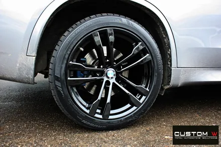 BMW X5 50d 약품 박리, 휠 상처 수리 후 블랙유광 휠도색 / 용인 처인구