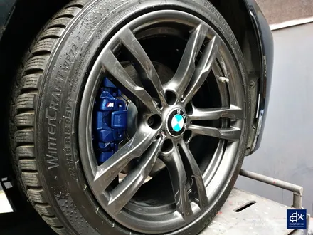 BMW 320d 휠수리 후 건메탈 휠도색 + 블루 캘리퍼 도색 / 용인 처인구