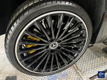 벤츠 CLS450 휠수리 후 블랙 실버 투톤 유광 휠도색 / 용인 처인구