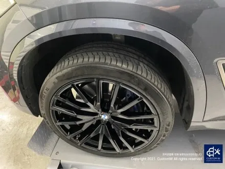 BMW G05 X5 22인치 742M 휠 상처 수리 후, 블랙 유광 휠도색 / 용인 처인구