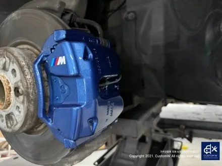 BMW G30 520i 하이그로시 블랙 휠도색 + 블루 캘리퍼 도색 / 용인 처인구