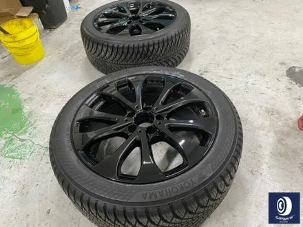 벤츠 W213 E300 블랙 유광 휠도색 + 지저분한 캘리퍼 부식 및 고착된 분진 제거 후, 깔끔하게 카본 세라믹 골드 컬러  캘리퍼 도색 / 용인 처인구