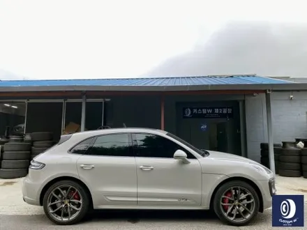포르쉐 마칸 GTS 휠 상처 수리 후, 사틴 플래티넘 휠 복원 도색 / 용인 처인구