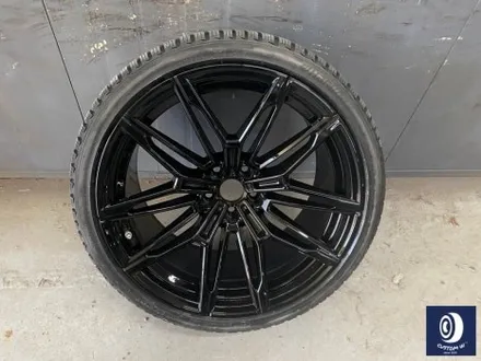 BMW G87 M2 정품 930M 앞 19인치 뒤 20인치 하이그로시 블랙 (검정 유광) 휠도색 + 레드 캘리퍼 도색 / 용인 처인구