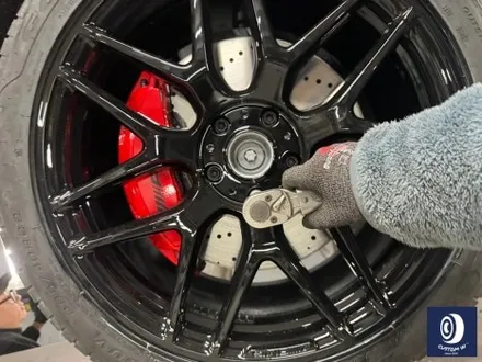 번호판도 장착되지 않은 신차 출고 작업_! / 벤츠 G63AMG 22인치 하이그로시 블랙 (검정 유광) 휠도색 (feat. 센터 휠 캡 주변 부품 모두 포함) / 용인 처인구