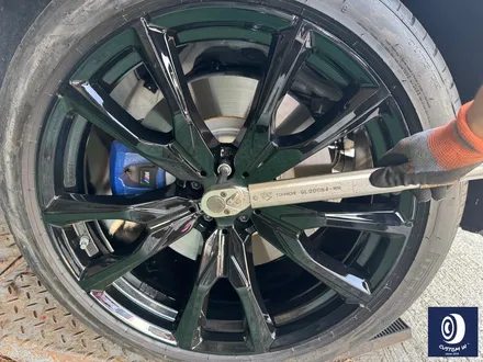 BMW M60i 755M 22인치 휠 상처 수리 후,  제트 블랙 휠 복원 도색 / 용인 처인구