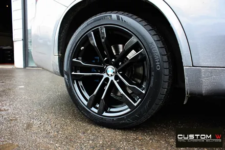 BMW X5 50d 약품 박리, 휠 상처 수리 후 블랙유광 휠도색 / 용인 처인구