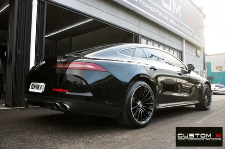 벤츠 GT43 AMG 기존 잘못된 수리 도색 이력 약품 박리 후 블랙 실버 투톤 무광 휠도색 + 카본 세라믹 골드 캘리퍼 도색 / 용인 처인구