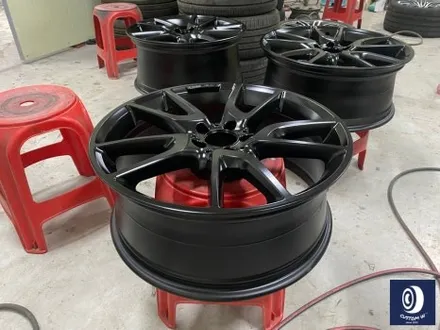벤츠 W213 E43 AMG 휠 상처 수리 후 사틴 블랙 (무광 검정 / 매트 블랙) 휠 복원 도색 + 카본 세라믹 골드 캘리퍼 도색 / 용인 처인구
