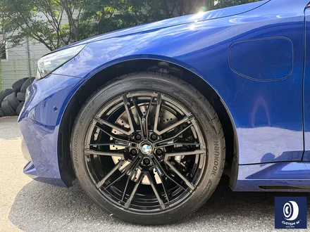 유니크한 차량_!! / BMW G99 M5 투어링 제트 블랙 / 하이그로시 블랙 (검정 유광) 휠 도색 / 용인 처인구