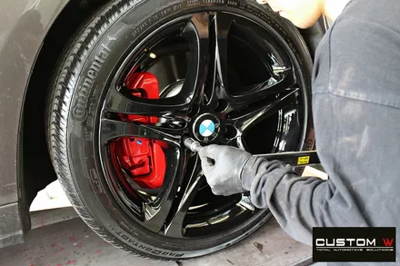 BMW 640d 휠 수리 후 블랙유광 휠 도색 + 레드 캘리퍼 도색 / 용인 처인구