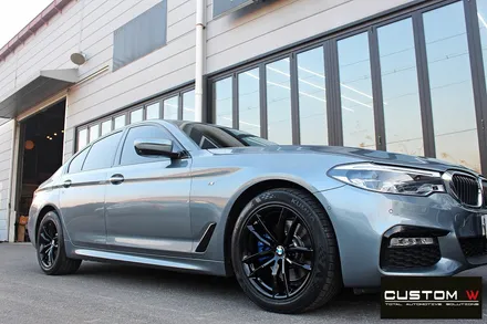 BMW G30 520d 블랙유광 휠도색 + M 퍼포먼스 블루 캘리퍼 도색 / 용인 처인구