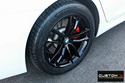 BMW G30 520d 662M 18인치 잘못된 휠수리 도색 이력 약품 박리 후 블랙유광 휠도색 + 레드 캘리퍼 도색 / 용인 처인구