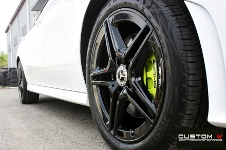 벤츠 CLA250 블랙유광 휠도색 + 애시드 그린 형광 캘리퍼 도색 / 용인 처인구