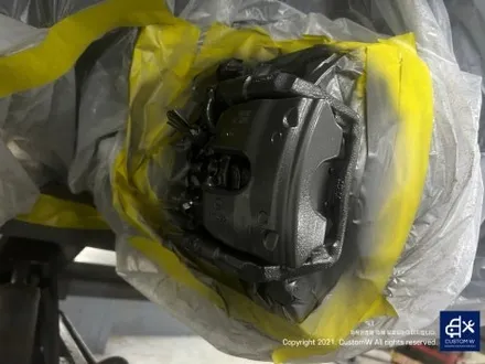 벤츠 E300 AMG LINE 19인치 별휠 상처 수리 후, 다이아몬드 커팅 복원 그리고 건메탈 그레이 캘리퍼 도색 작업까지. / 용인 처인구