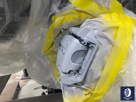 볼보 XC60 분진 고착으로 황변상태의 지저분한 휠 깔끔하게 블랙 유광 컬러로 도색 &  노후된 캘리퍼 함께 방청 코팅 도색 작업_! 신차 컨디션으로 환골탈태_! / 용인 처인구