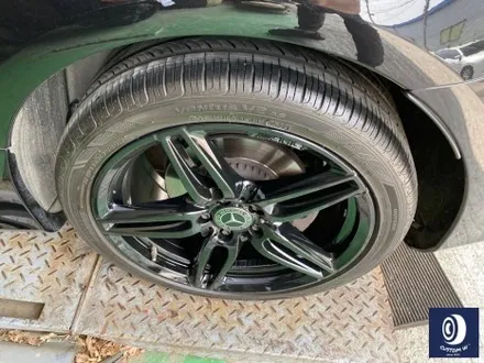 감동적인 후기글을 작성해 주신 고객분의 차량/ 벤츠 E220D 카브리올레 19인치(일명 AMG 별휠) 블랙 유광 휠도색 (feat. 보험 긴급 출동 서비스를 이용한 캐리어 카 입출고) / 용인 처인구