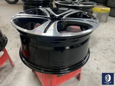 벤츠 W213 E300 18인치 휠 상처 수리 후, 다이아몬드 커팅 가공을 이용한 블랙 폴리시 휠 만들기_! / 용인 처인구