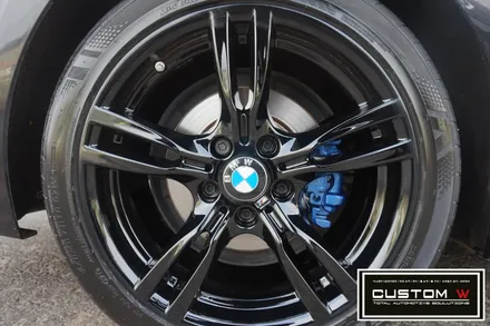 BMW 320D 투어링 400M 휠 상처 수리후, 블랙유광 휠도색 그리고 부식된 캘리퍼 녹제거후, 캘리퍼 도색 작업까지.! 커스텀W / 용인 처인구