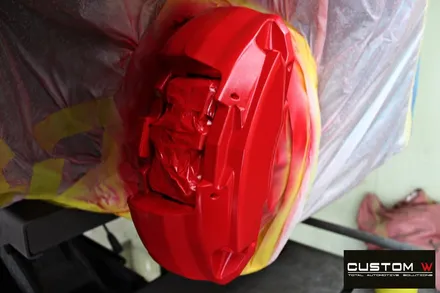 벤츠 E220 쿠페 20인치 마차휠 다이아몬드 컷팅 휠 상처 수리 후, 블랙 폴리시 작업 그리고   레드 캘리퍼 도색 까지. / 용인 처인구