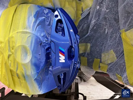 BMW i4 M50 기존 도색 제거 약품 박리 후, 블랙 폴리시 휠 + 블루 캘리퍼 도색 / 용인 처인구