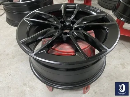 벤츠 C43 AMG 휠 상처 수리 후, 다이아몬드 커팅 가공을 이용한 블랙 폴리시 투톤 휠 커스텀 도색 / 용인 처인구