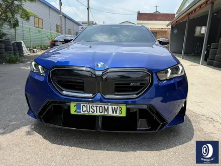 유니크한 차량_!! / BMW G99 M5 투어링 제트 블랙 / 하이그로시 블랙 (검정 유광) 휠 도색 / 용인 처인구