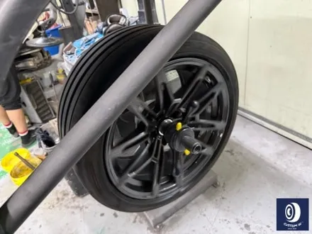 BMW G87 M2 930M 휠 상처 수리 후, 건메탈 그레이 휠도색 + 레드 캘리퍼 도색 / 용인 처인구