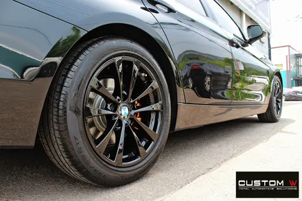 BMW 320d 블랙유광 휠 도색, 카본 세라믹 골드 캘리퍼 도색 / 용인 처인구